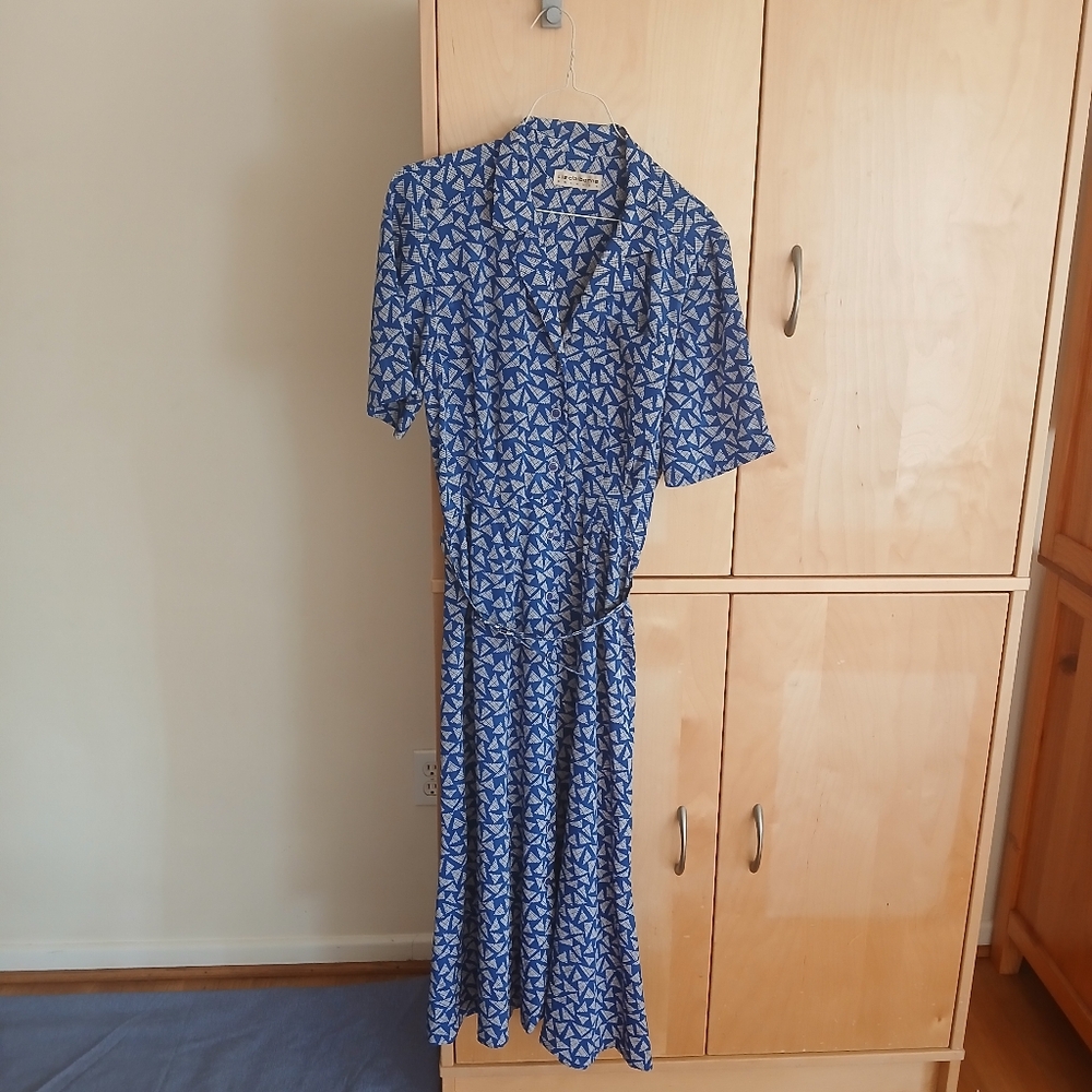 Liz Clairborne Triangle pattern short Sleeve Dress size 8